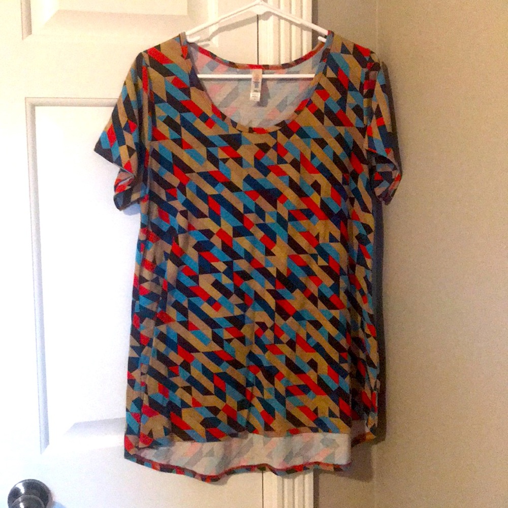 LuLaRoe Large Short Sleeve Geometric Top